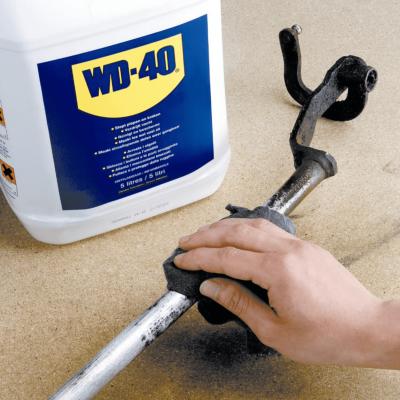 Bidon Multi fonction lubrifie, nettoie, protège, dégrippe (5L) - WD40