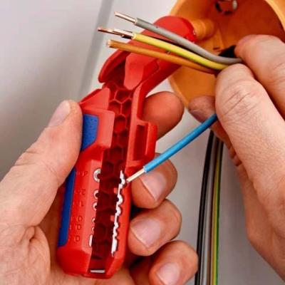 Outil à dégainer et à dénuder 4mm² Ergostrip 135mm - Knipex