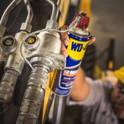 Spray Multi fonction SPÉCIAL FLEXIBLE lubrifie, nettoie, protège, dégrippe (600ml) - WD40